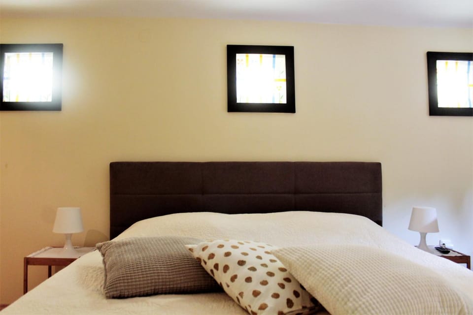 Bed, Decorative detail, Bedroom