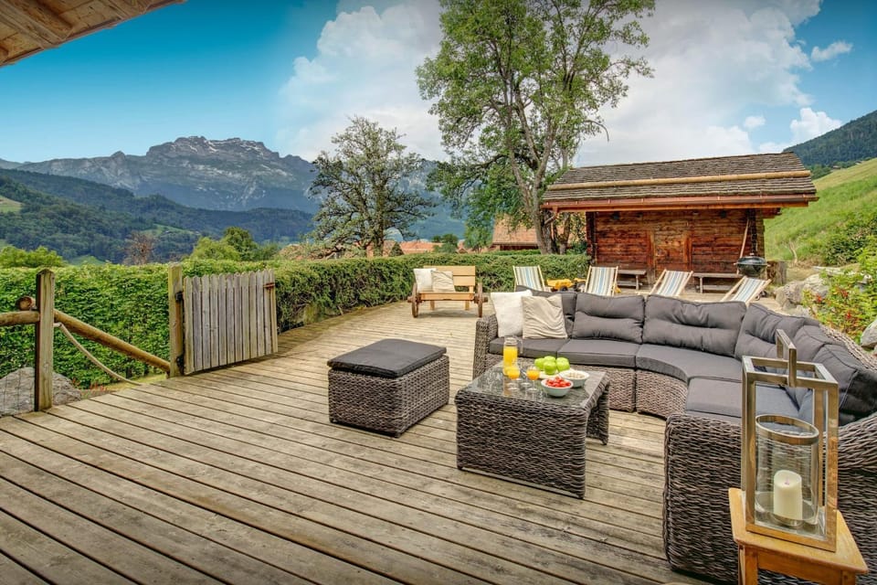 Spring, Day, Natural landscape, Garden, View (from property/room), Balcony/Terrace, Seating area, Garden view, Mountain view
