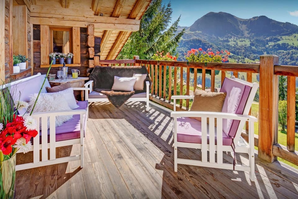 Spring, Day, Natural landscape, View (from property/room), Balcony/Terrace, Seating area, Mountain view