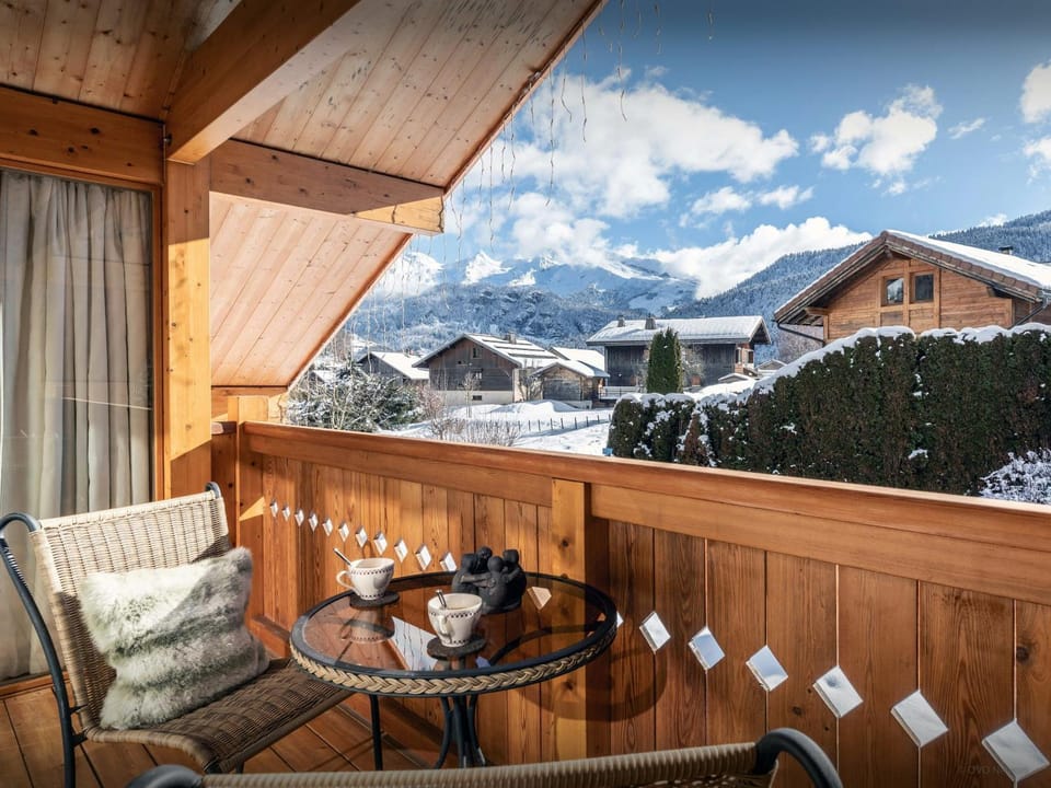 Day, Natural landscape, Winter, View (from property/room), Balcony/Terrace, Seating area, Mountain view