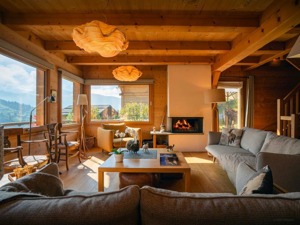 Summer, Living room, Seating area, Mountain view