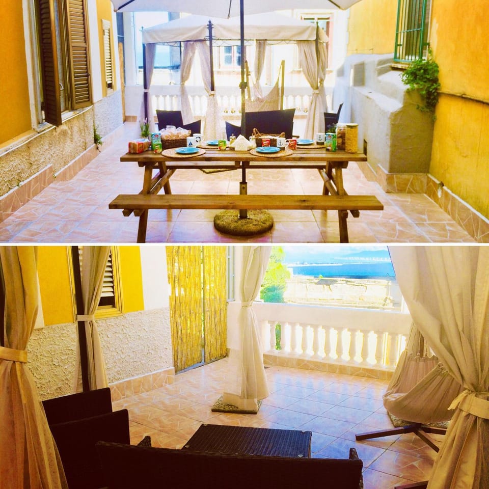 Balcony/Terrace, Sea view, Street view