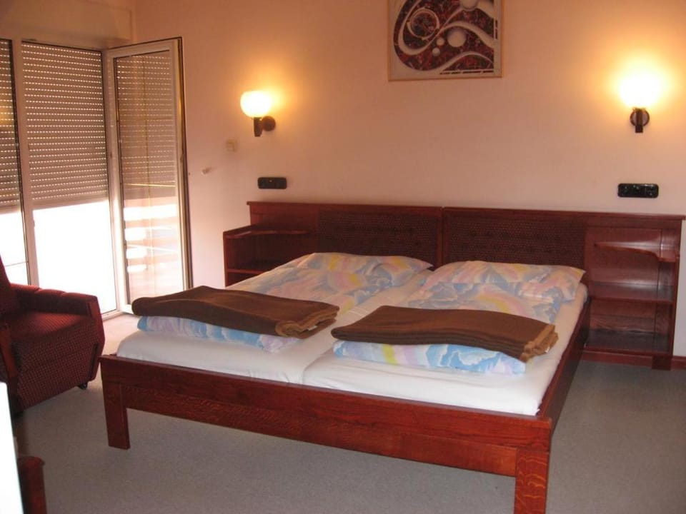 Pannon Panzió Restaurant Bed and Breakfast in Hungary