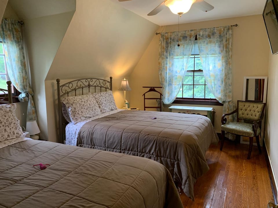 Bedroom, Garden view