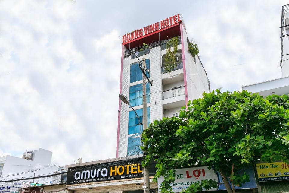 Facade/entrance, City view