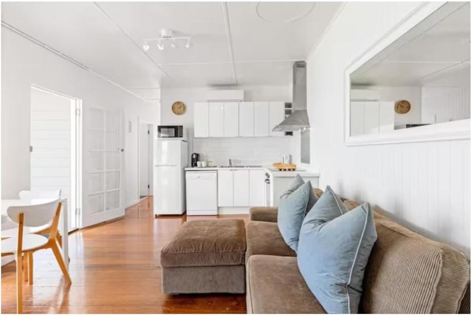Sorrento Beach Cottages No. 2 - in the heart of Sorrento Villa in Melbourne Road