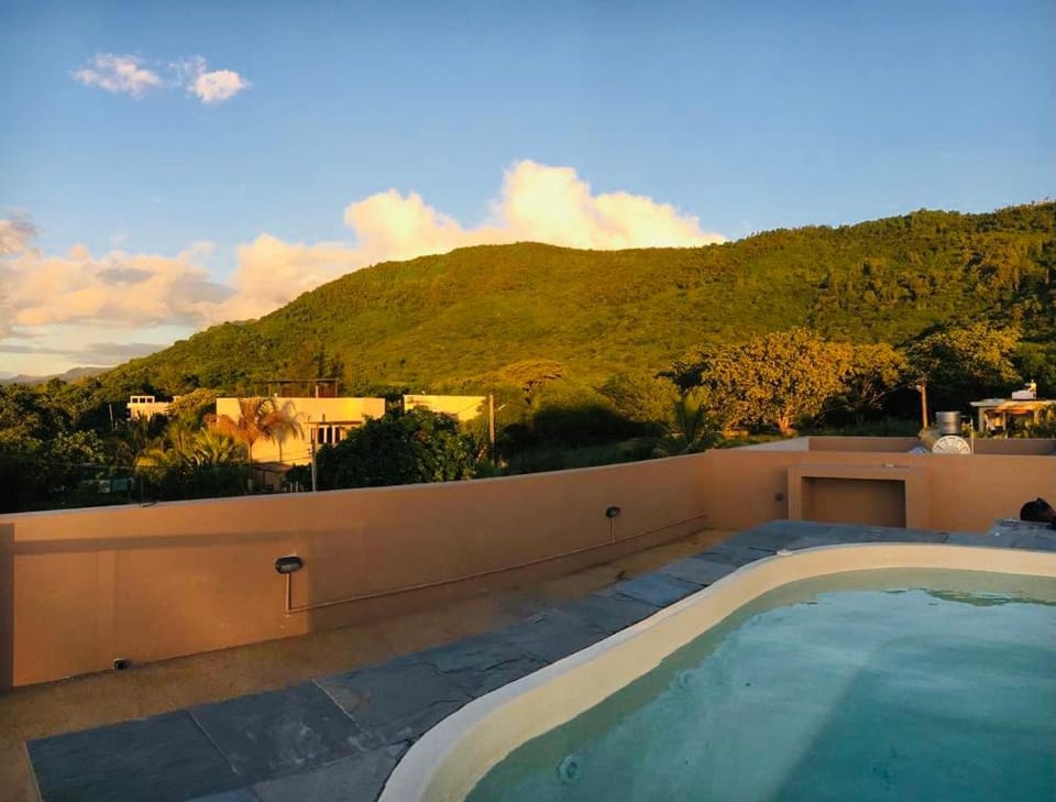 View (from property/room), Landmark view, Mountain view