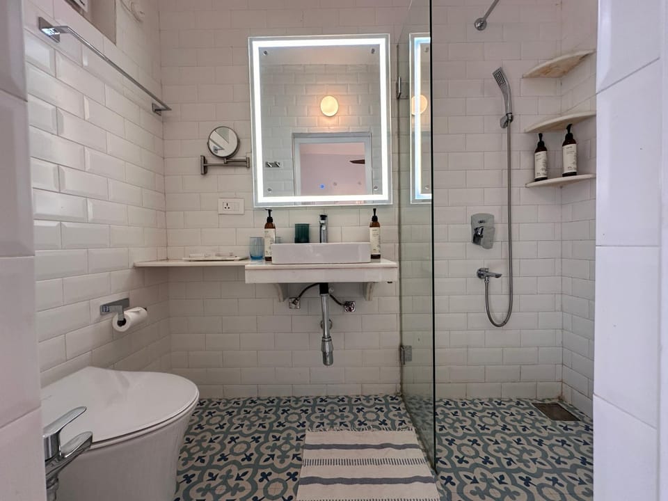 Shower, Toilet, Bathroom