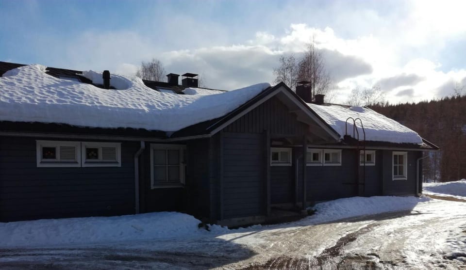 Facade/entrance, Winter