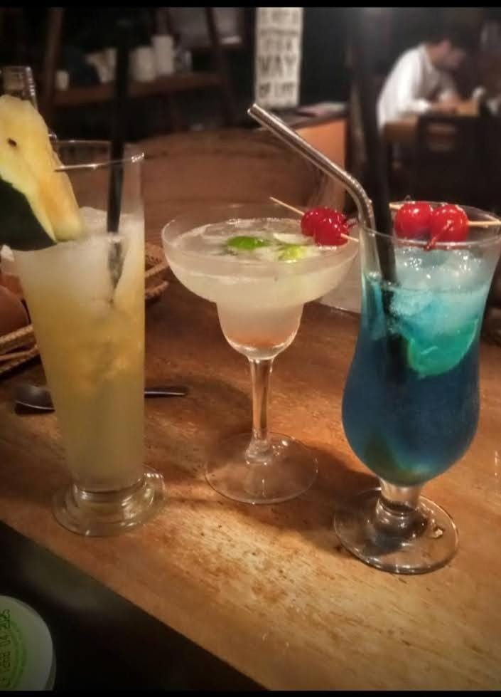 Lounge or bar, Food and drinks, Drinks