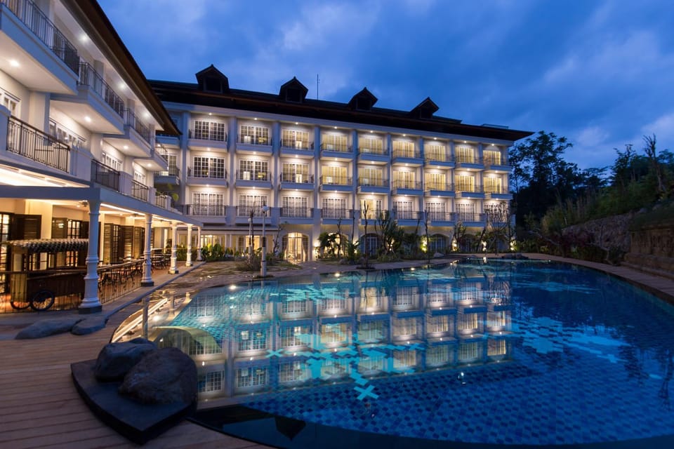 View (from property/room), Balcony/Terrace, Lobby or reception, Floor plan, On site, Pool view, Swimming pool, Swimming pool, Sports, Entertainment, Time of day