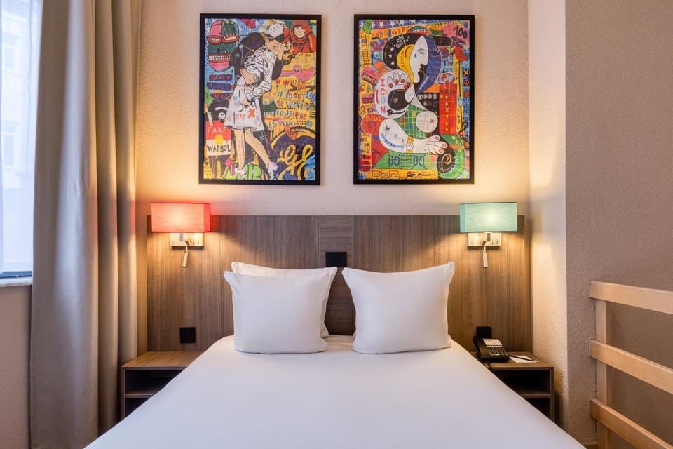 Bed, Decorative detail, Bedroom