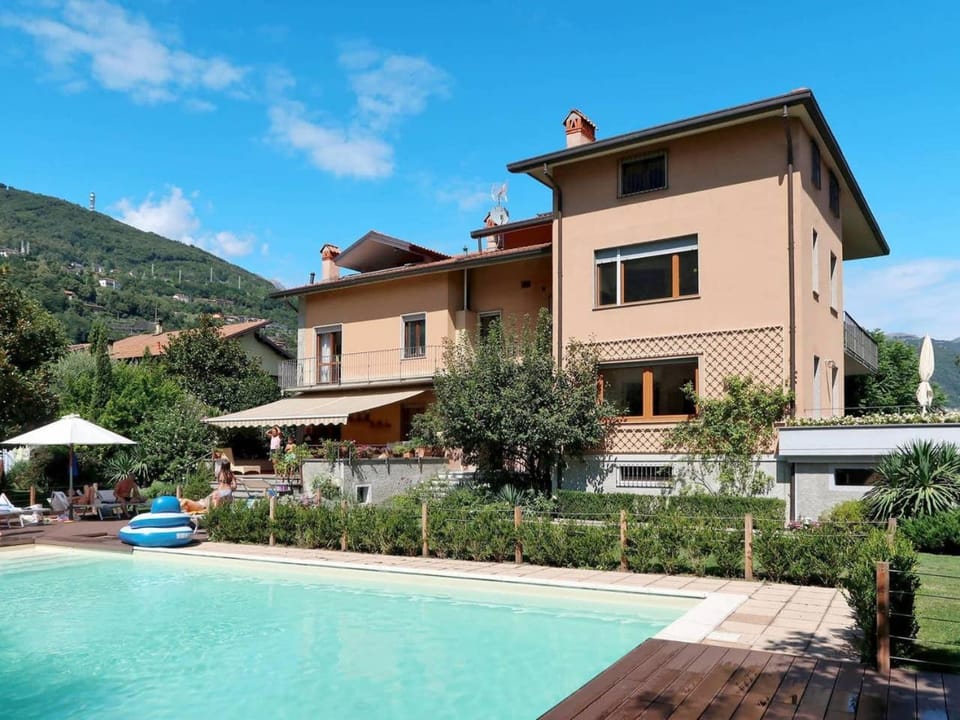 Vittoria Residence Apartment in Dongo
