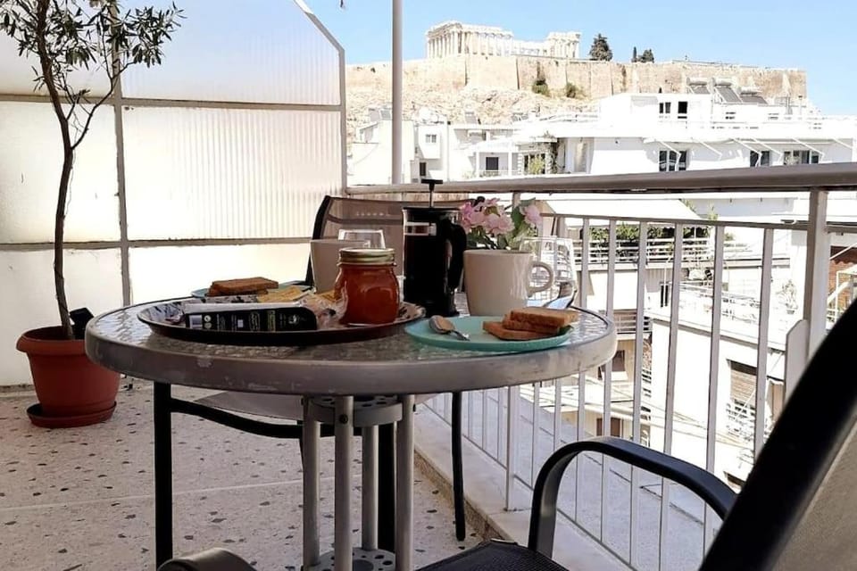 Coffee/tea facilities, View (from property/room), Balcony/Terrace