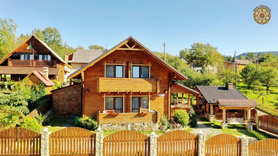 Property building, Facade/entrance, Activities, Bird's eye view, BBQ facilities, Garden, Balcony/Terrace, City view, Garden view, Mountain view, Street view, Family