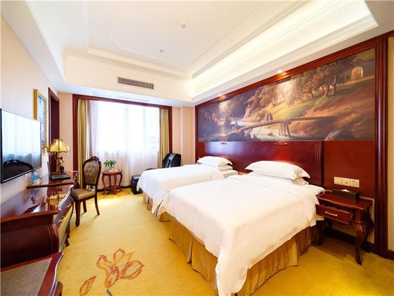 Vienna International Hotel Shanghai International Tourism and Resorts Zone Hotel in Shanghai
