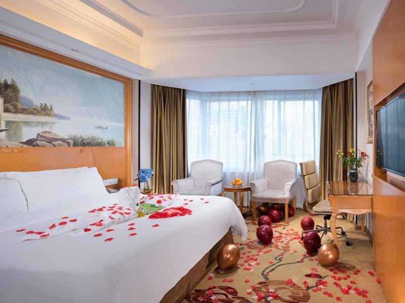 Vienna International Hotel Zhuhai Golden Phoenix Hotel in Guangdong