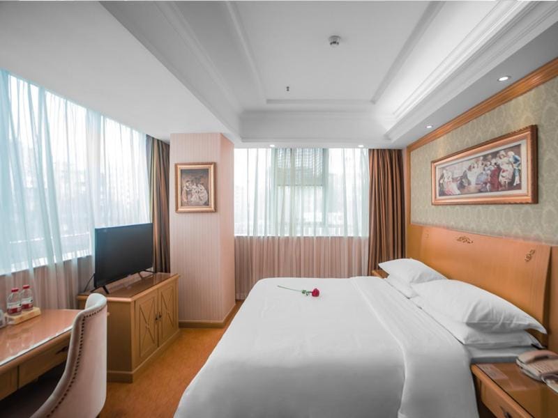 Vienna Hotel Shenzhen Buji Ganli Road Hotel in Shenzhen