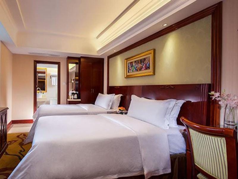 Vienna Hotel Guangzhou Shiling Hotel in Guangzhou