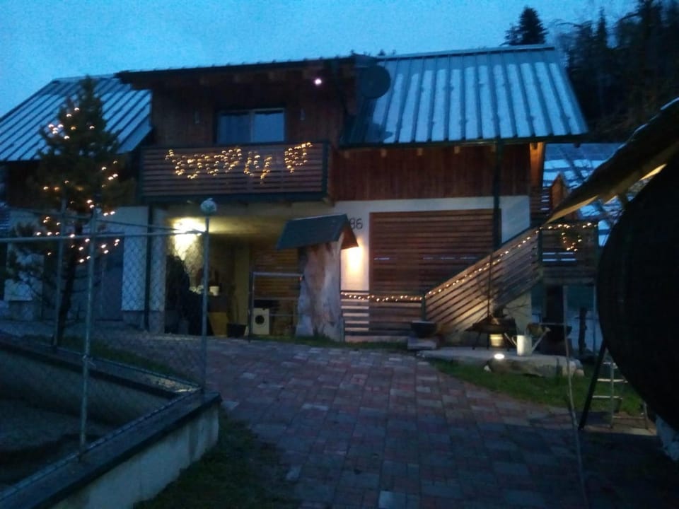 Property building, Facade/entrance