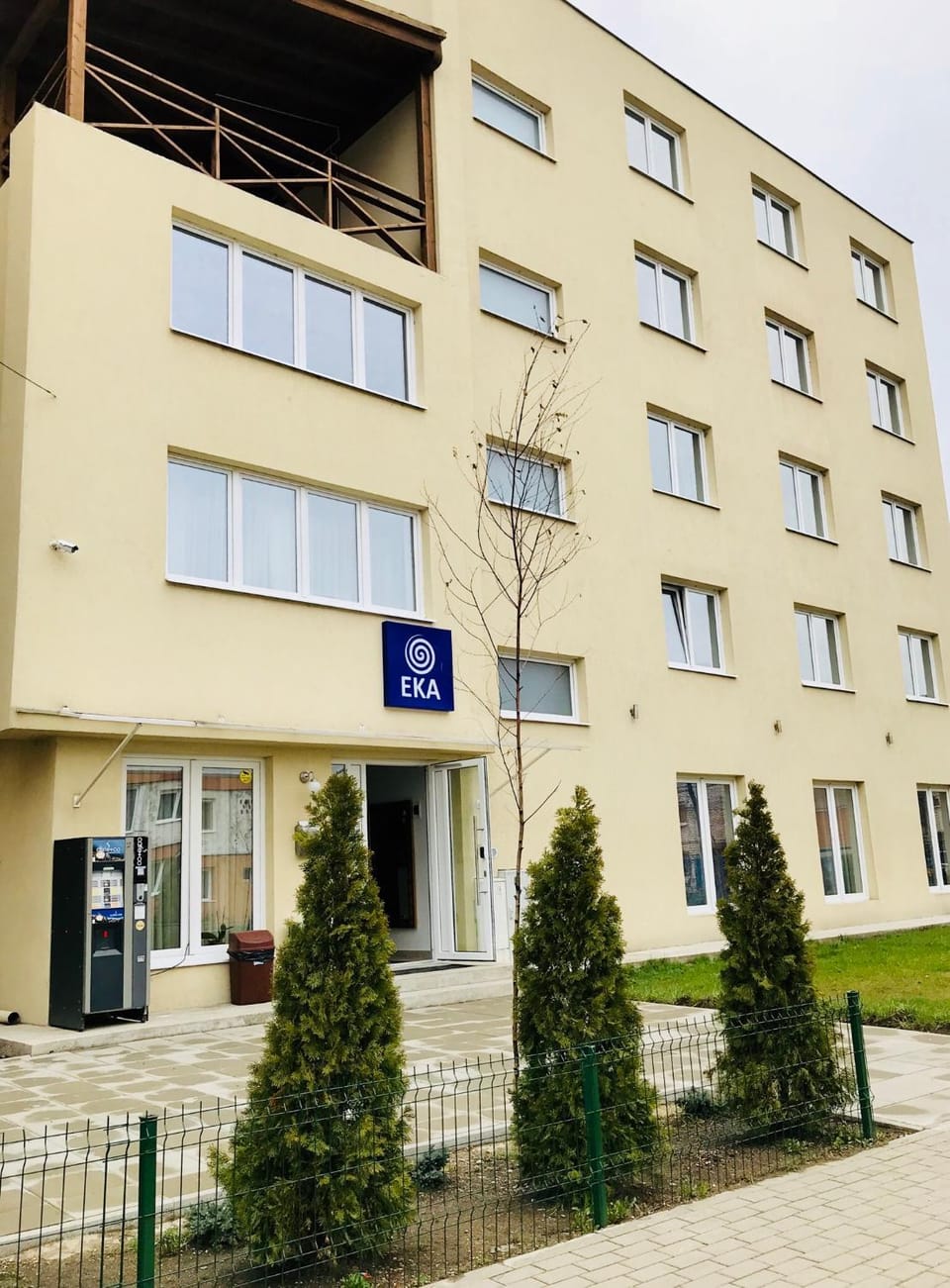 Facade/entrance