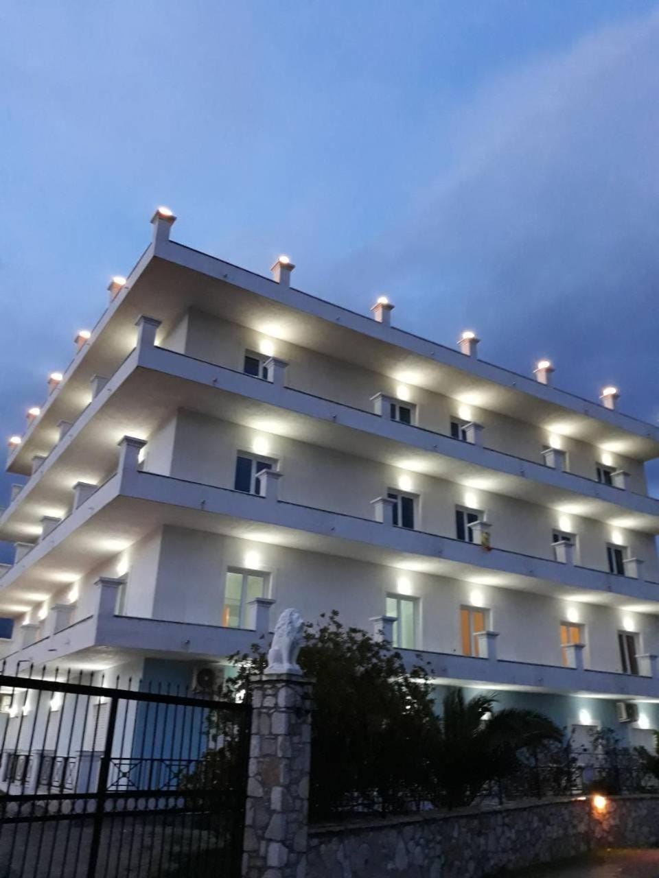 Facade/entrance