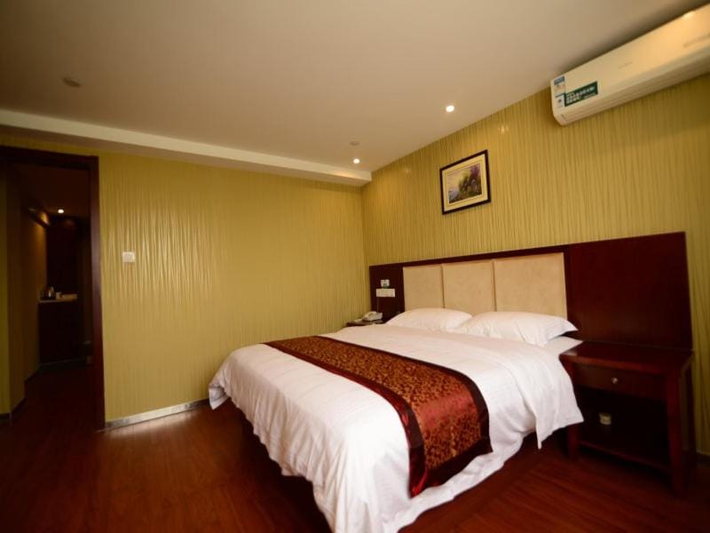 GreenTree Inn JiangSu Suzhou Kunshan Huaqiao Hotel in Shanghai