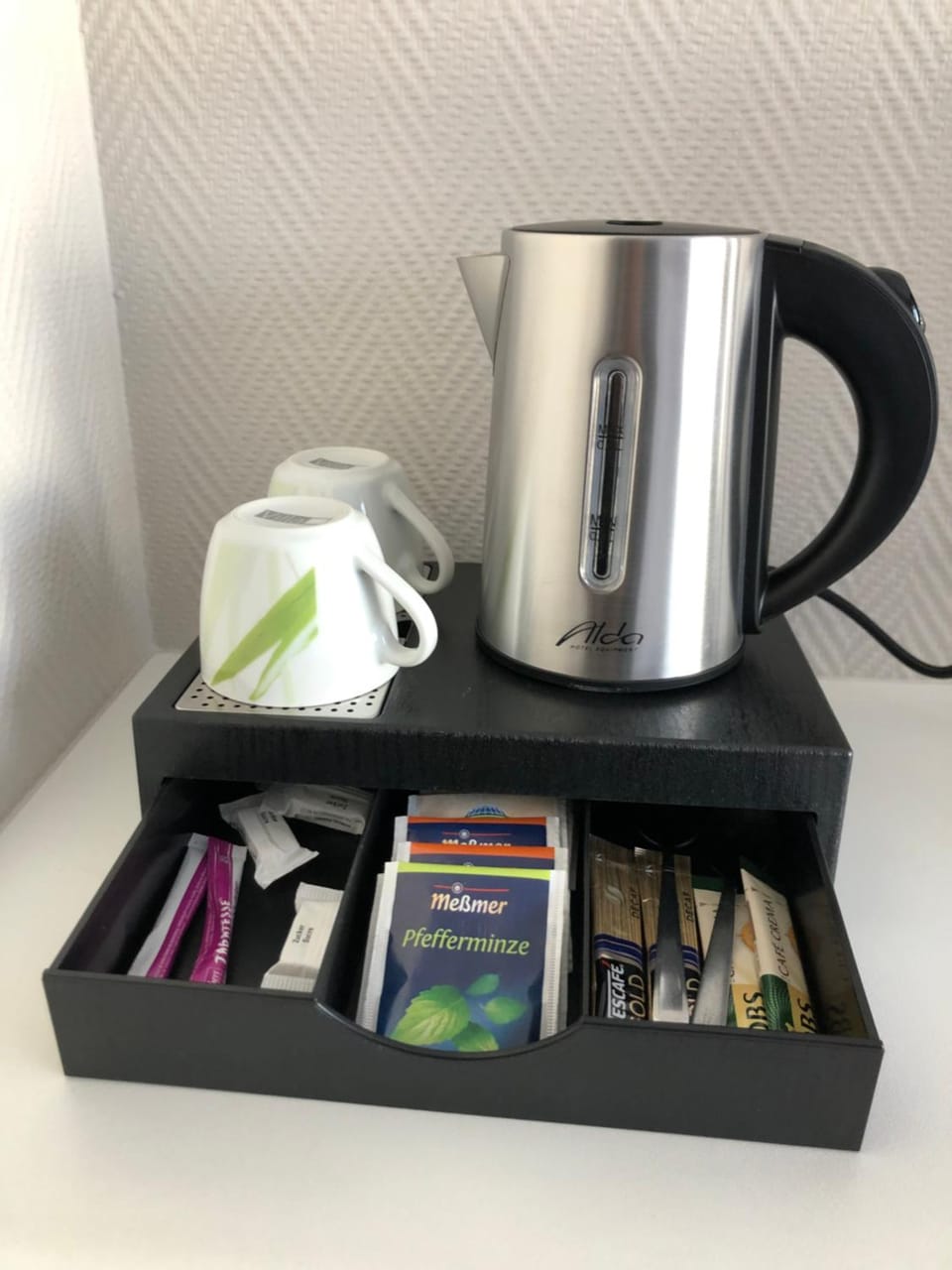Coffee/tea facilities
