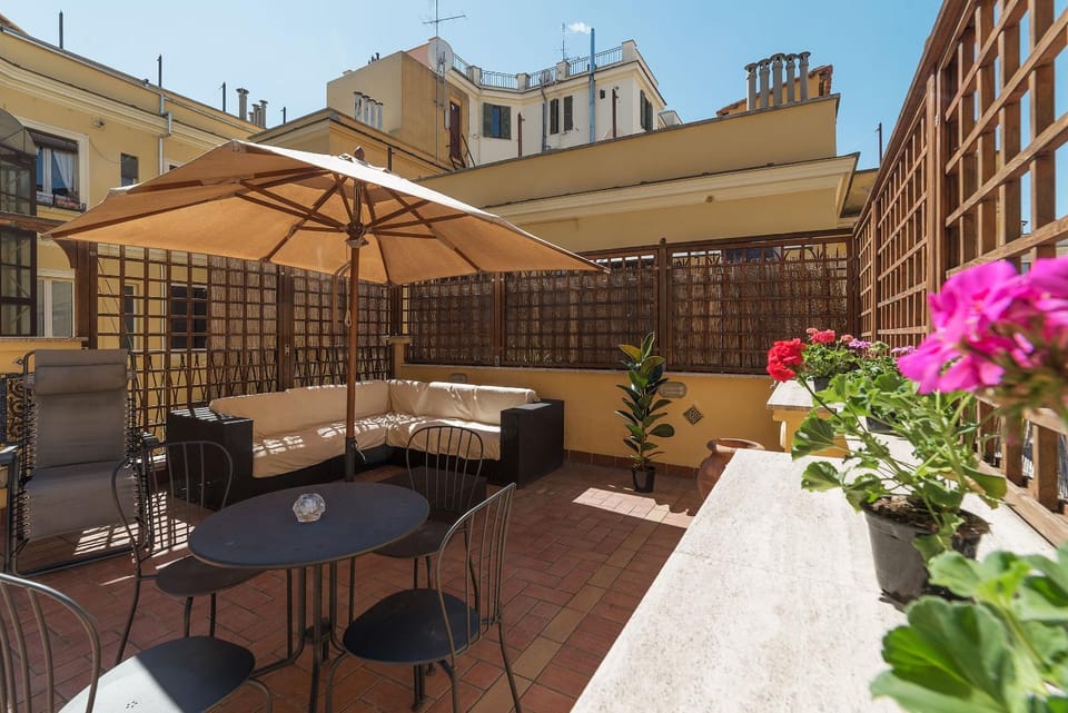 Vatican Luxury Terrace Apartment in Rome