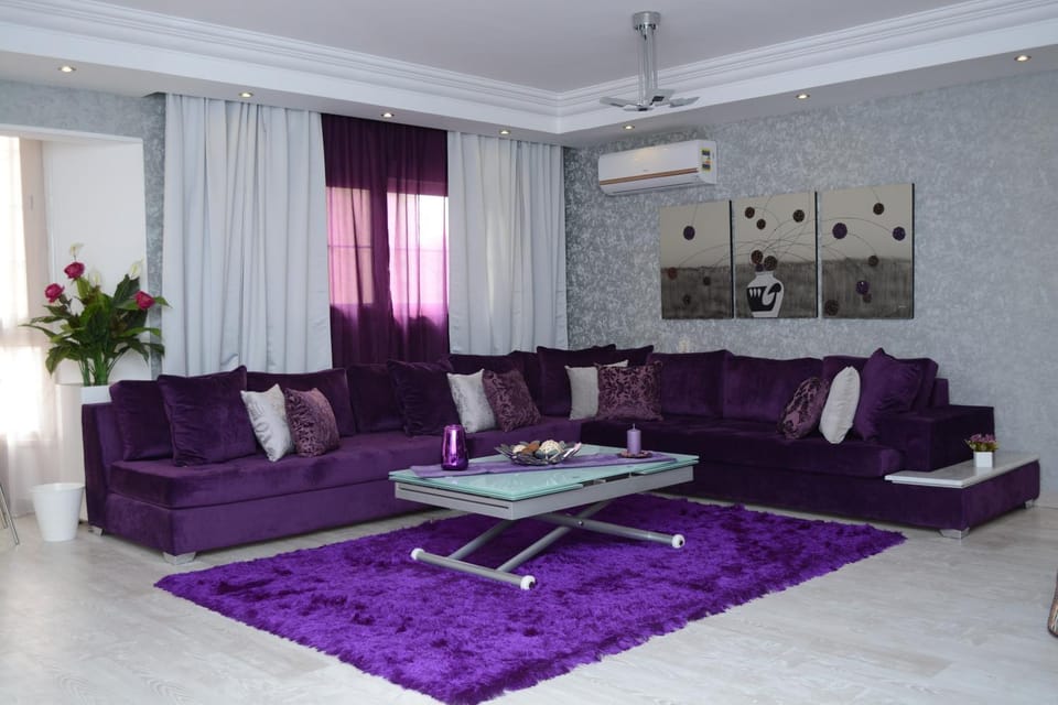 TV and multimedia, Seating area