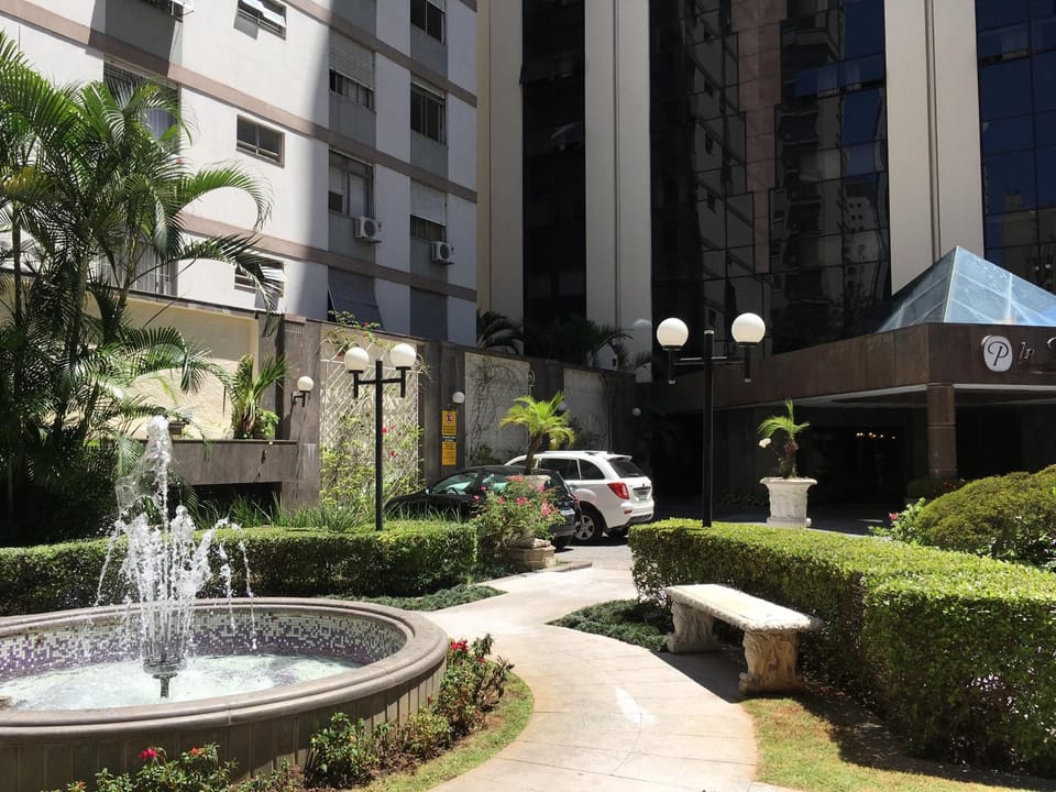 Property building, Facade/entrance, Garden, Garden view