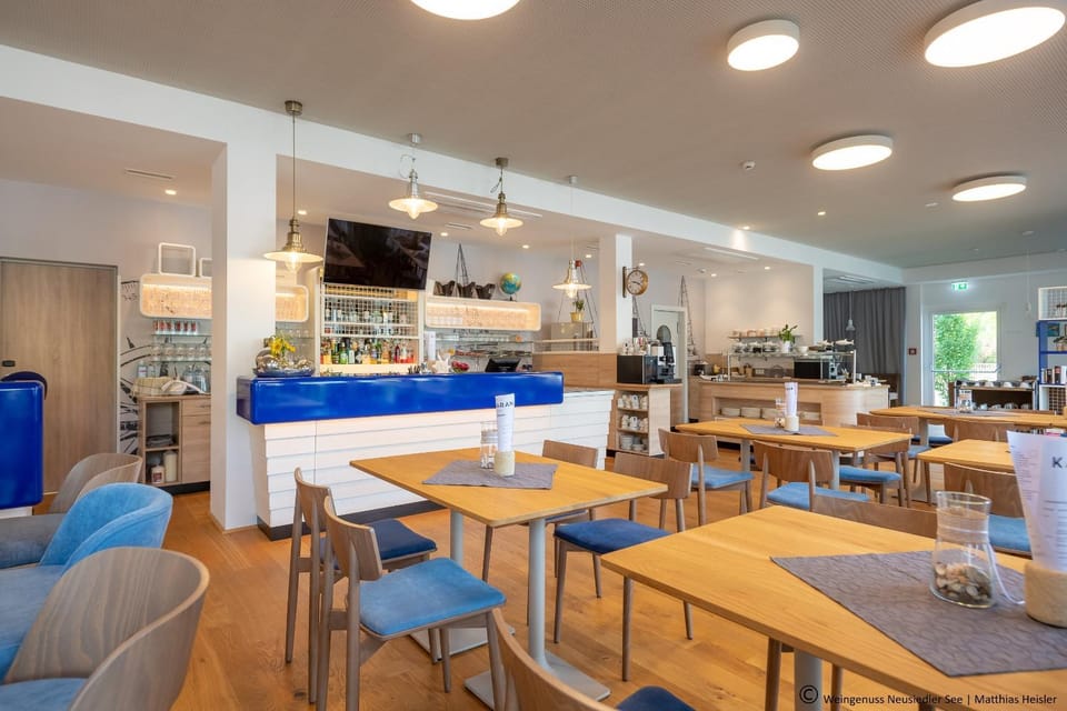 Lounge or bar