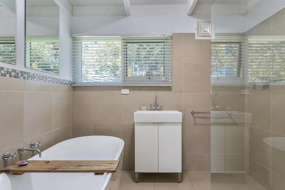 Blairgowrie Bella - light filled home with great deck House in Melbourne