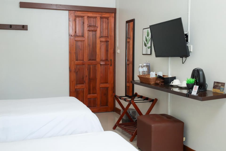 Bed, TV and multimedia, Coffee/tea facilities, Photo of the whole room, Bedroom