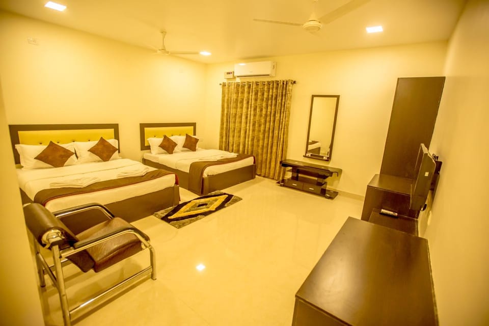 Photo of the whole room, air conditioner