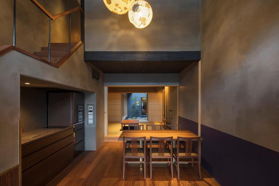 Photo of the whole room, Dining area