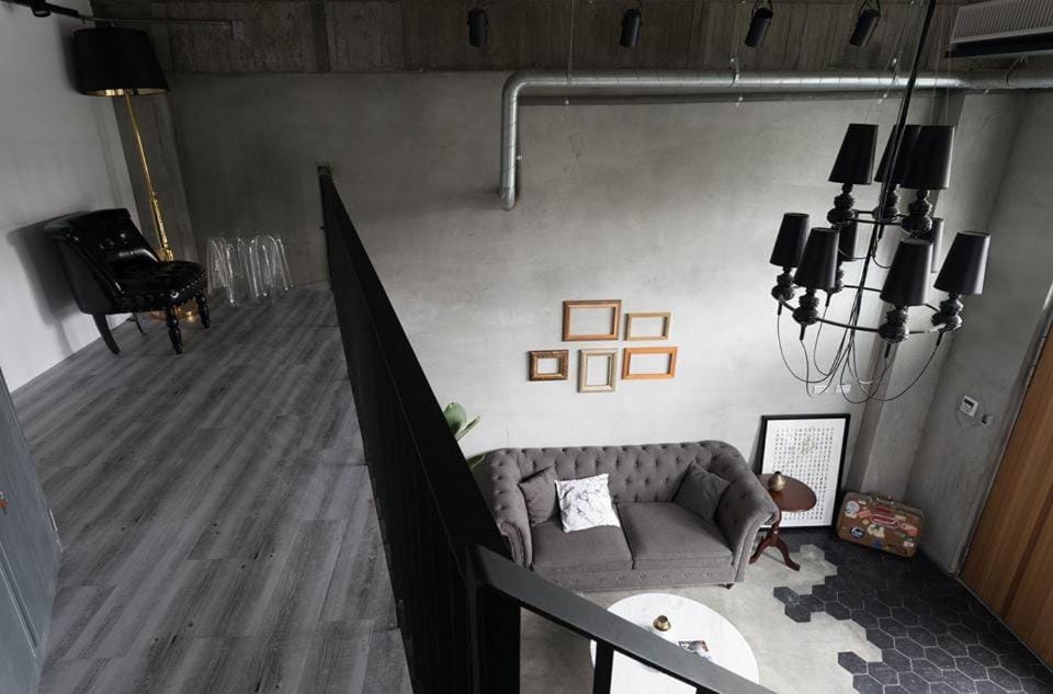 Communal lounge/ TV room