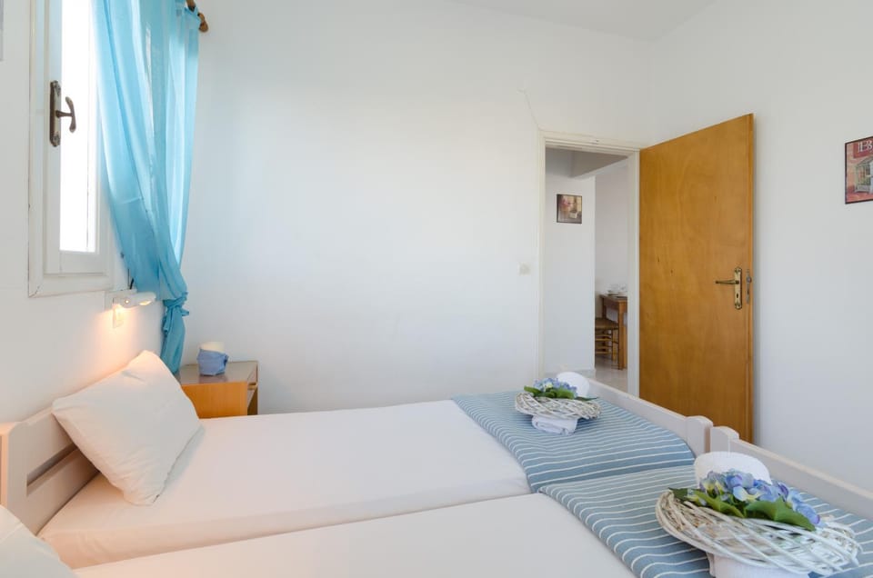 Property building, Patio, Staff, Staff, Staff, Communal lounge/ TV room, Facade/entrance, Spring, Bed, Off site, Night, People, People, People, Property logo or sign, Property logo or sign, Property logo or sign, Activities, Activities, Bird's eye view, Winter, Summer, BBQ facilities, BBQ facilities, Billiard, Bowling, Casino, Darts, Game Room, Garden, Garden, Karaoke, Library, Library, Nightclub / DJ, Bathroom, Coffee/tea facilities, View (from property/room), View (from property/room), Balcony/Terrace, Balcony/Terrace, Kitchen or kitchenette, Living room, Lounge or bar, Fitness centre/facilities, Fitness centre/facilities, Food and drinks, Other, Photo of the whole room, Banquet/Function facilities, Decorative detail, Dining area, Beach, Aqua park, Kids's club, Evening entertainment, Logo/Certificate/Sign, Logo/Certificate/Sign, Logo/Certificate/Sign, Animals, Animals, Animals, Bedroom, Communal kitchen, Autumn, On site, Text overlay, Text overlay, Pets, Pets, Guests, City view, City view, Garden view, Garden view, Lake view, Lake view, Landmark view, Landmark view, Mountain view, Mountain view, Pool view, Pool view, River view, River view, Sea view, Sea view, Street view, Street view, Entertainment, Seasons, Location, group of guests, cot, bunk bed, Certificate/Award, Certificate/Award, Certificate/Award, Family, Family, Family