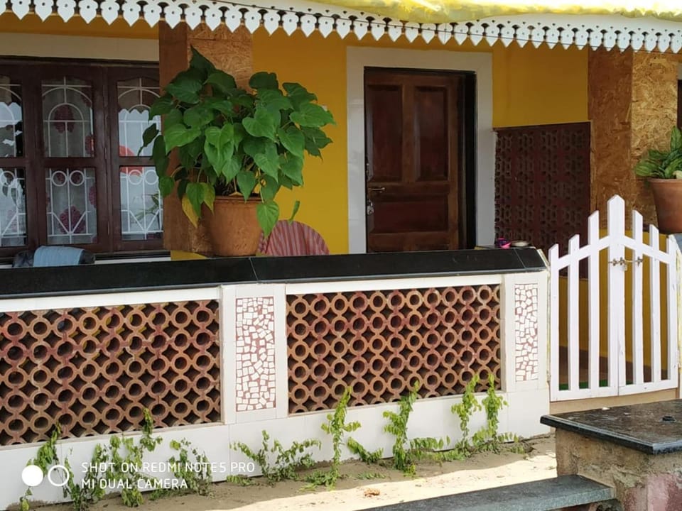 Property building, View (from property/room), Balcony/Terrace