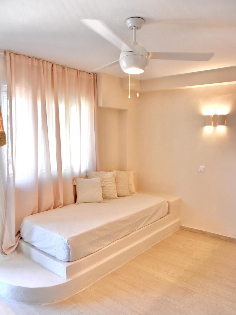 Bed, Living room, Seating area