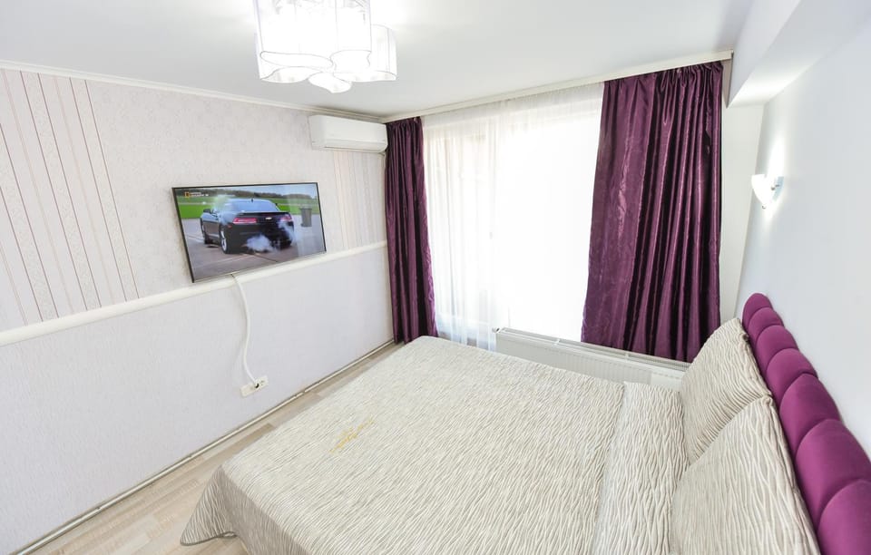 Bed, TV and multimedia, Photo of the whole room, Seating area