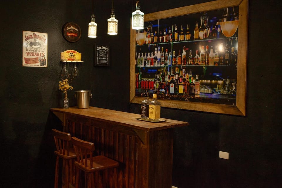 Coffee/tea facilities, Dining area