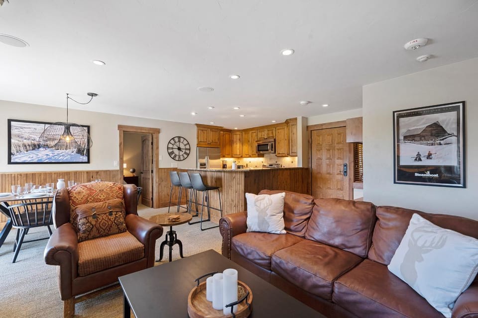 Bear Claw 409 - True Ski-in Ski-out Access, Gondola Views & Winter Shuttle! House in Steamboat Springs