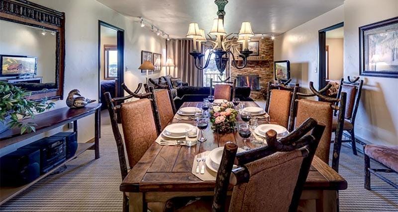 Bear Claw 410 - True Ski-in Ski-out Access, Slope Views & Winter Shuttle! Apartment in Steamboat Springs