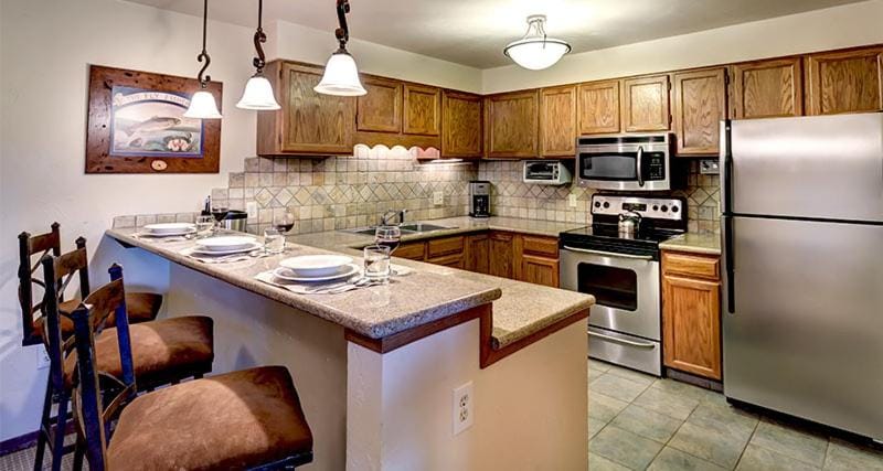 Bear Claw 410 - True Ski-in Ski-out Access, Slope Views & Winter Shuttle! Apartment in Steamboat Springs