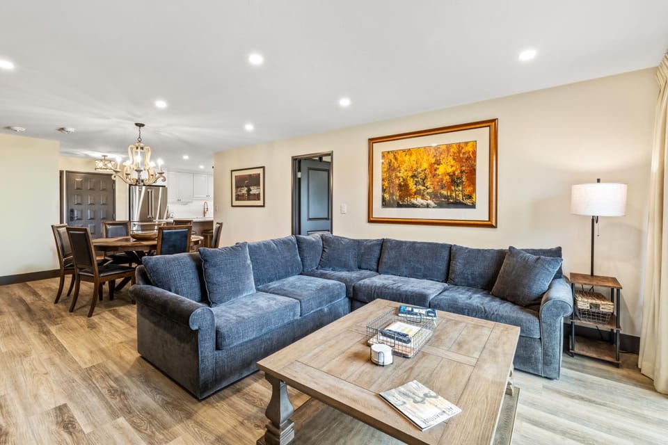 Bear Claw 414 - True Ski-in Ski-out Access, Slope Views & Winter Shuttle! Apartment in Steamboat Springs