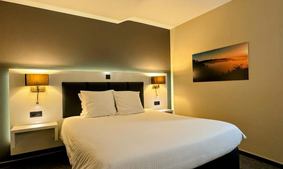 Lounge or bar, Seating area, Drinks
