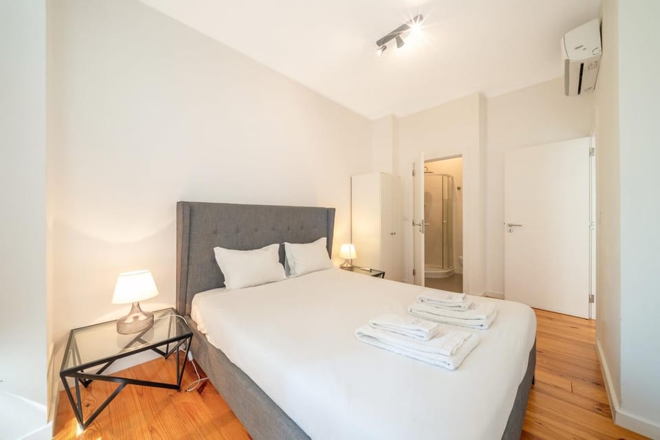 GuestReady - Stylish apt w/ balcony in Graca Apartment in Lisbon