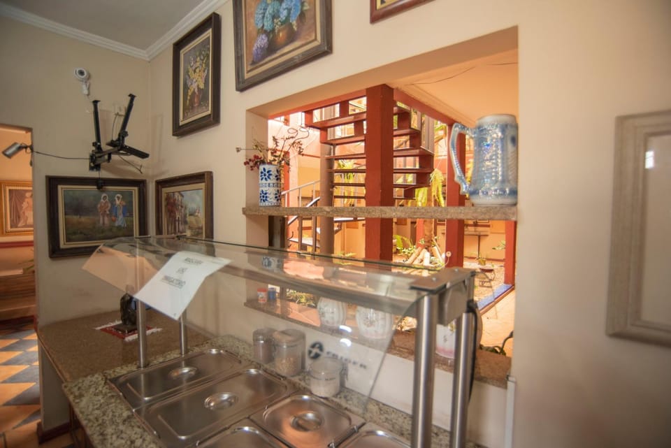 Restaurant/places to eat, Coffee/tea facilities