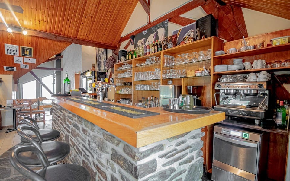Lounge or bar
